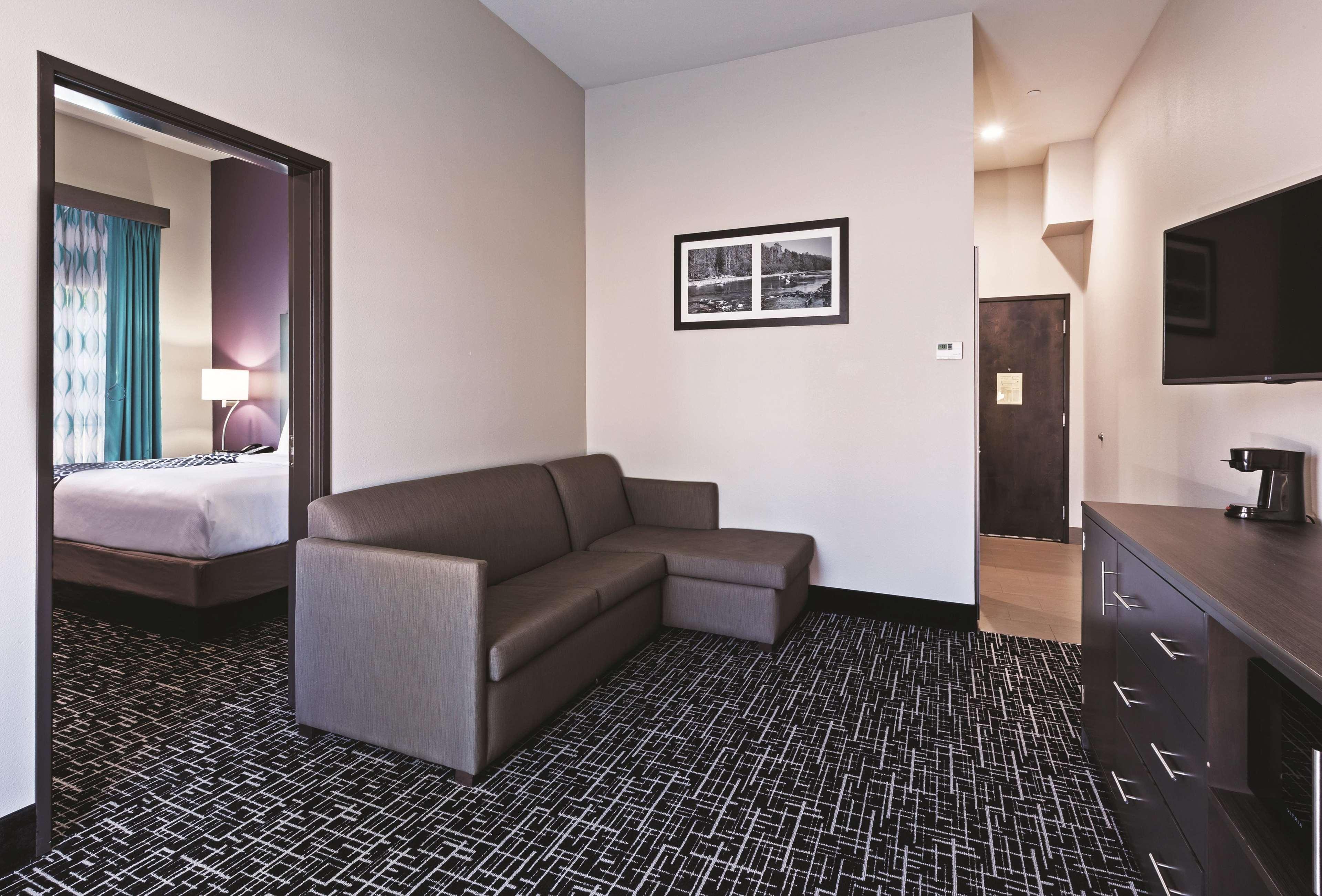 La Quinta By Wyndham Claremore Exterior photo