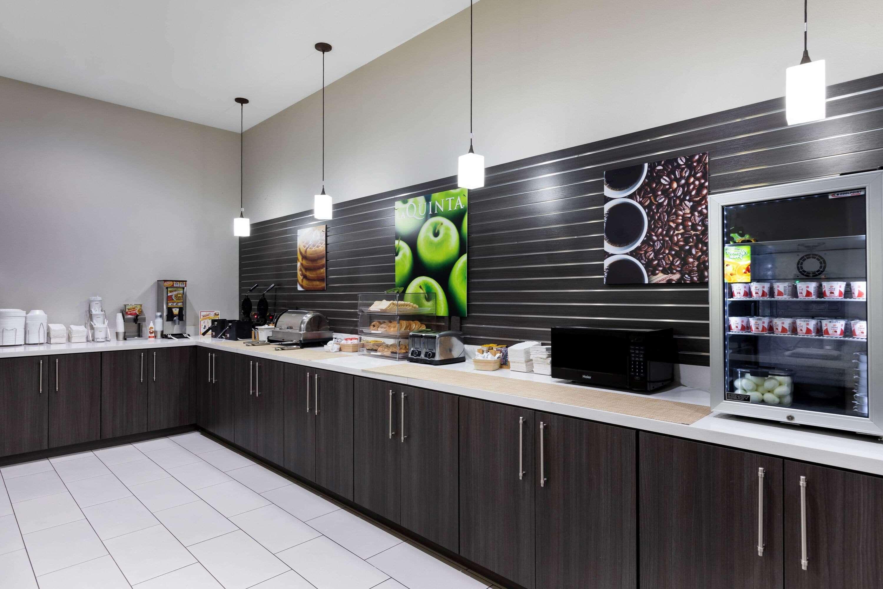 La Quinta By Wyndham Claremore Exterior photo